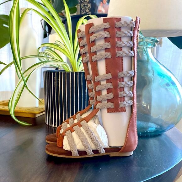 JoyFolie Baby Gladiator Sandals Boho NWOT Flats Brown 4 Booties Baby Shoes - Picture 4 of 13